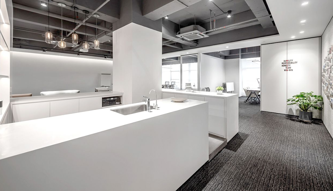 人性化與工作效率并重的辦公室裝修設(shè)計(jì) 人性化與工作效率并重的辦公室裝修設(shè)計(jì)