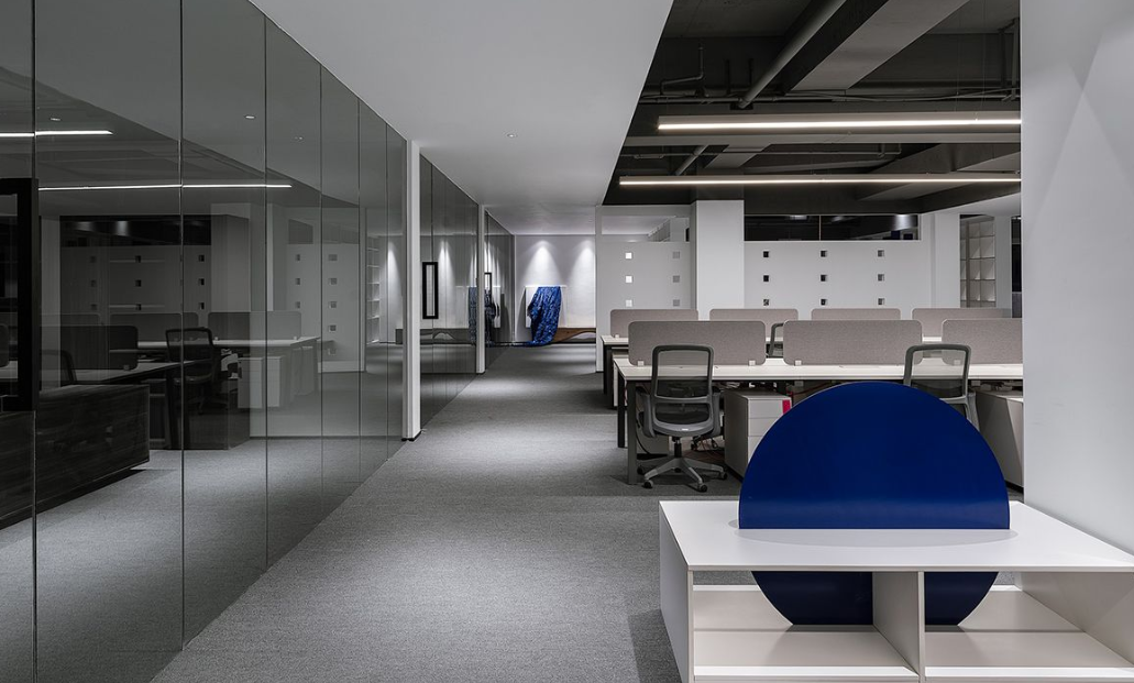 辦公室裝修設(shè)計(jì)時(shí)選用什么樣的工位形式比較合理 辦公室裝修設(shè)計(jì)時(shí)選用什么樣的工位形式比較合理