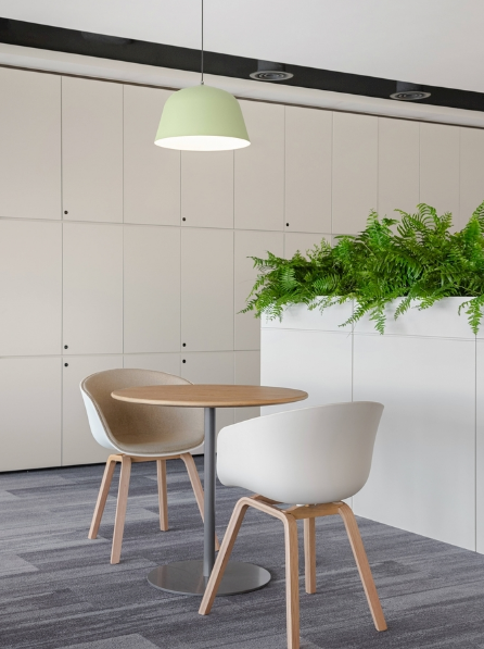 辦公室裝修設(shè)計(jì)：巧妙隱藏線路，打造無(wú)線美觀空間