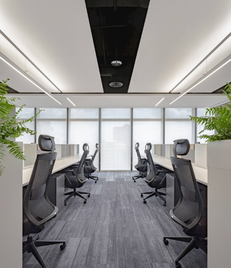 上海辦公室裝修：頂部設(shè)計如何打造獨(dú)特魅力空間？